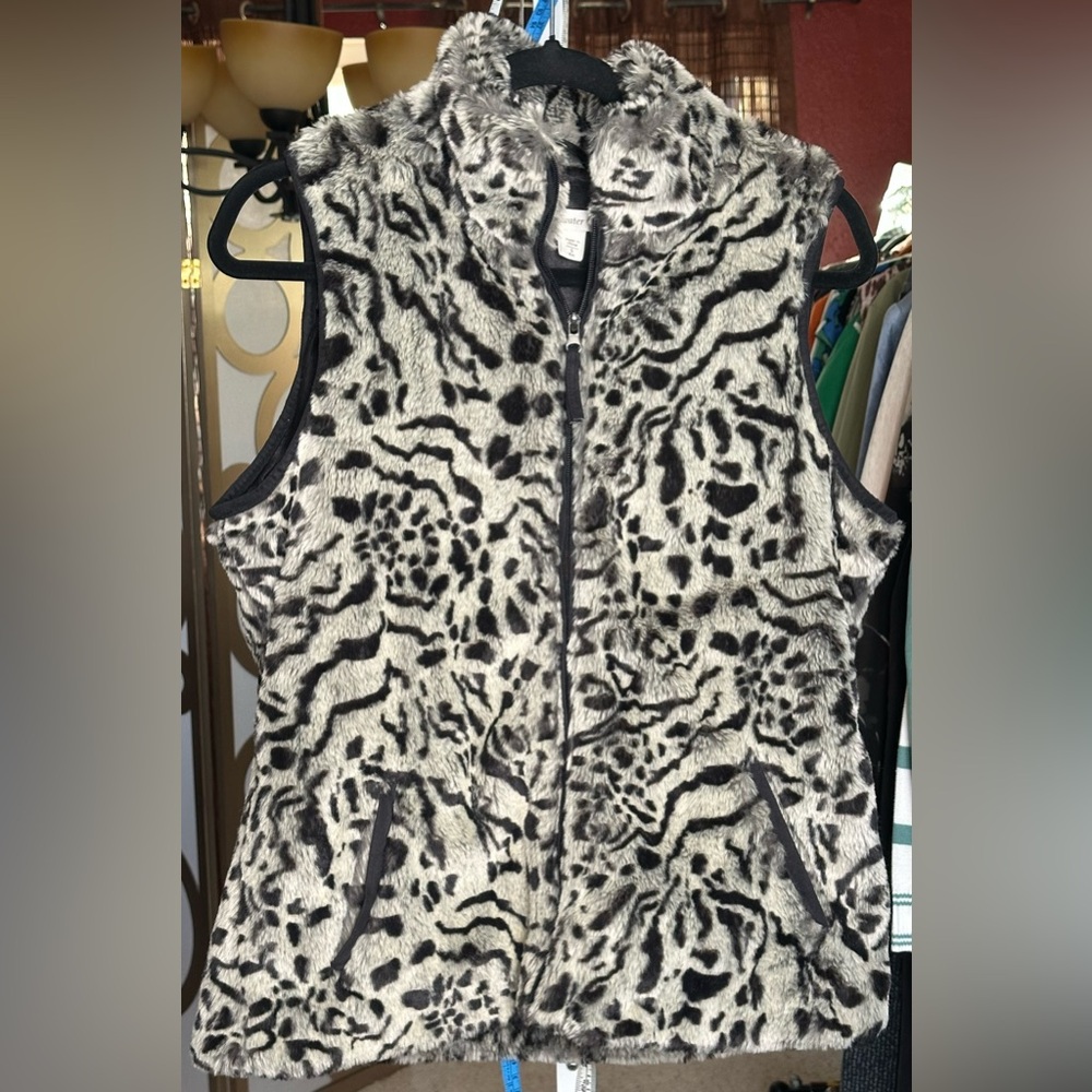 Coldwater Creek Leopard Faux Fur Sherpa Style Vest Zip Animal Print Small